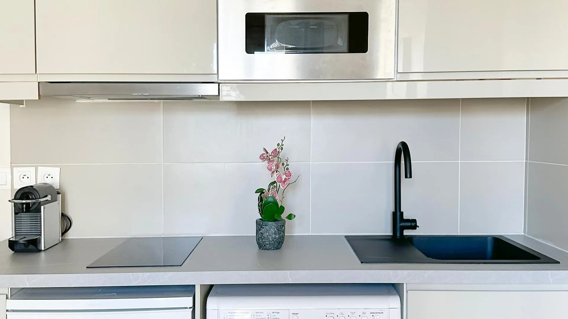 Apartment Villette - Buttes Chaumont'S Park -Entire Flats Paris France