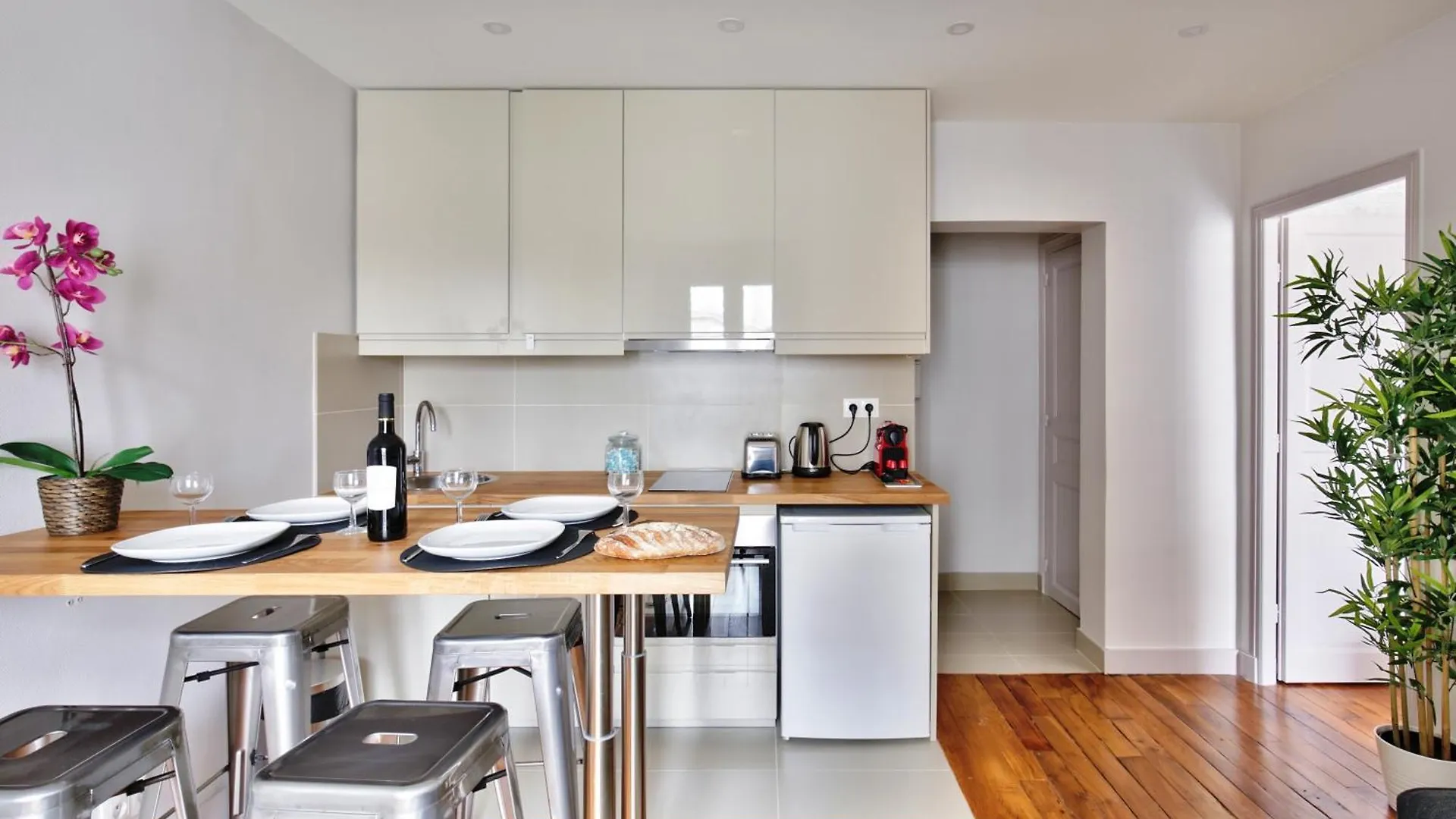 Villette - Buttes Chaumont'S Park -Entire Flats Paris Apartment