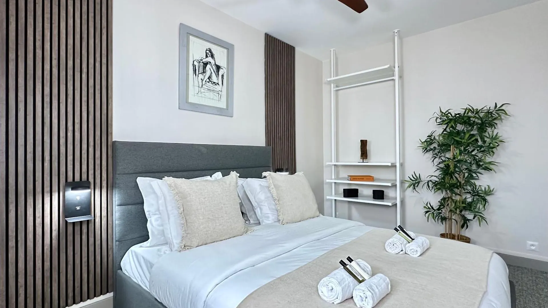 Apartment Villette - Buttes Chaumont'S Park -Entire Flats Paris