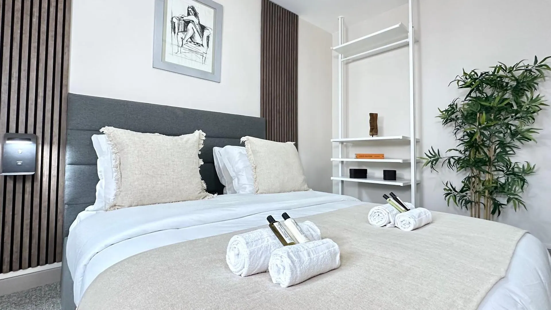 Appartement Villette - Buttes Chaumont'S Park -Entire Flats Parijs